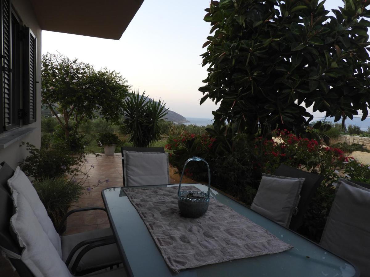 Chrissi'S House With Garden And Sea View Zerviana Villa กิสเซมอส ภายนอก รูปภาพ
